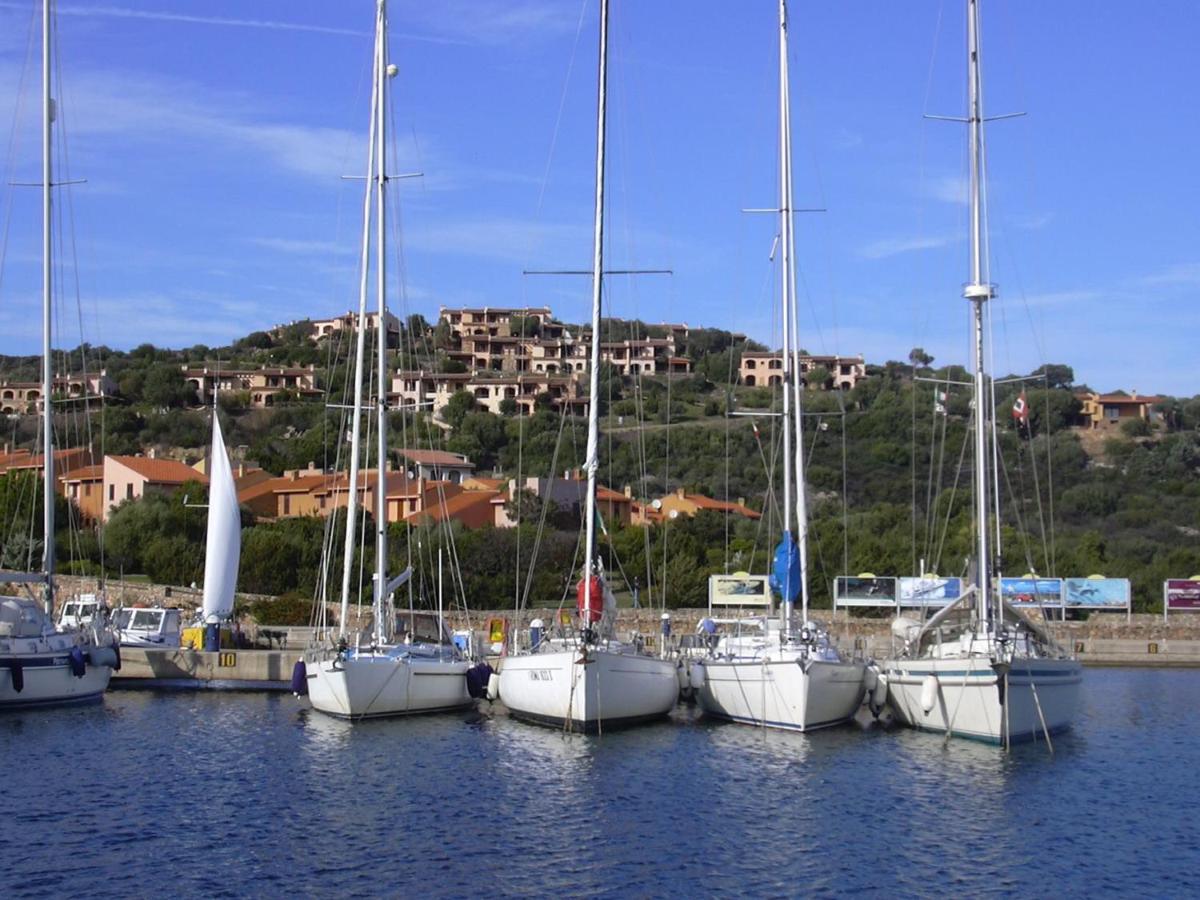 Hotel Lu Baroni Budoni Bagian luar foto