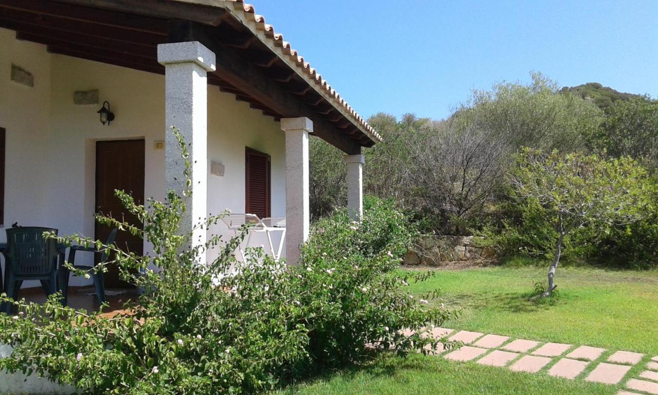 Hotel Lu Baroni Budoni Bagian luar foto