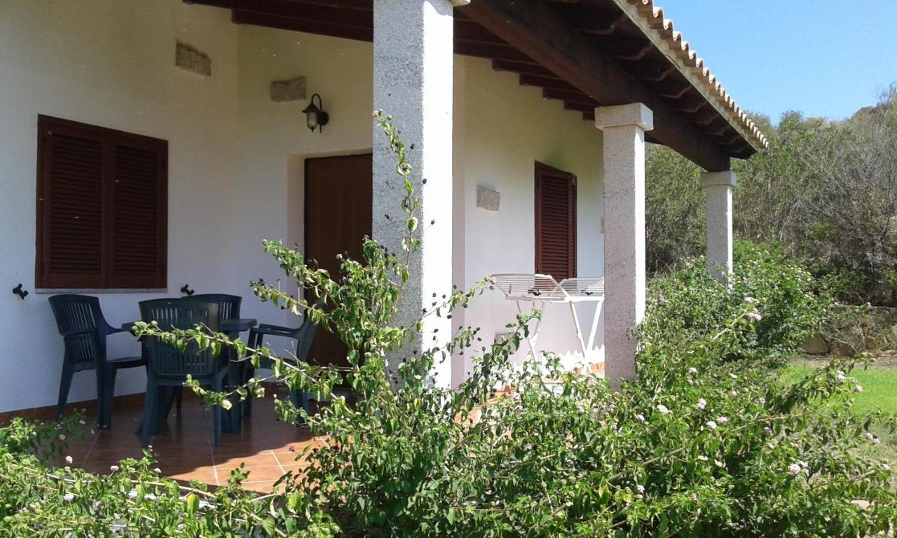 Hotel Lu Baroni Budoni Bagian luar foto