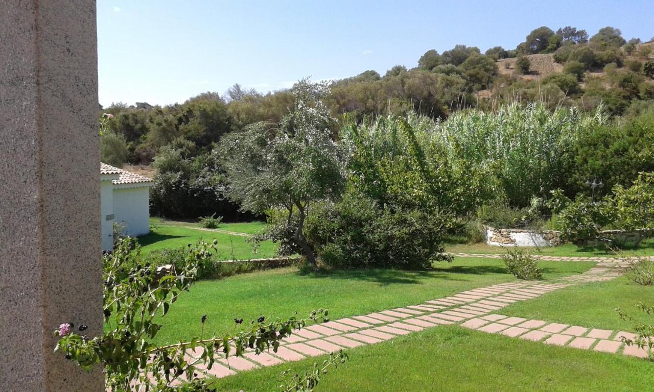 Hotel Lu Baroni Budoni Bagian luar foto