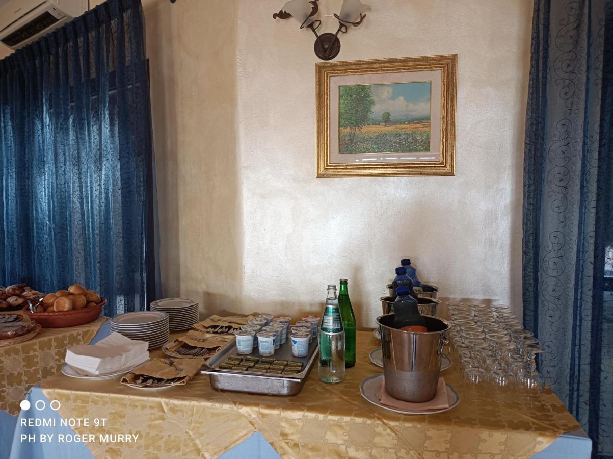 Hotel Lu Baroni Budoni Bagian luar foto